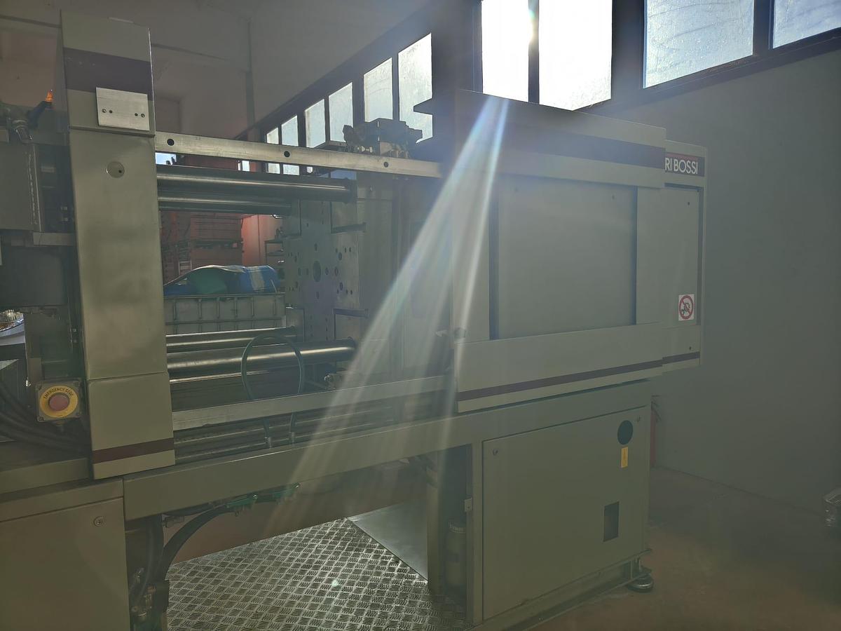 D'occasion 1997 PRESSE À INJECTION NEGRI BOSSI mod.NB150