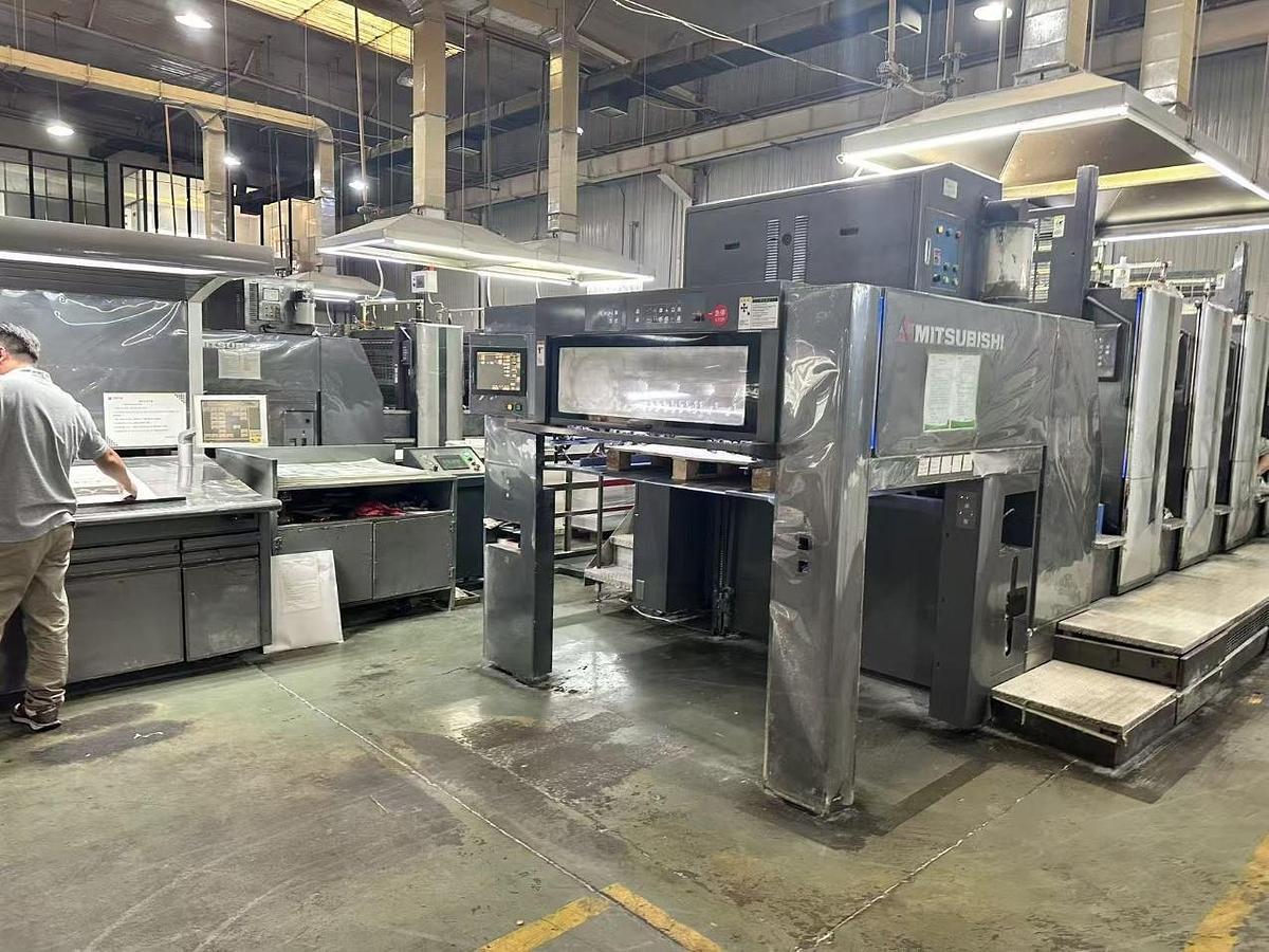 Used 2011 Mustubishi V3000