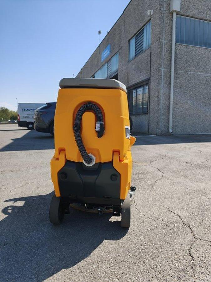 Refurbished 2024 INDUSTRIAL FLOOR CLEANER CORAL 50 REVISED