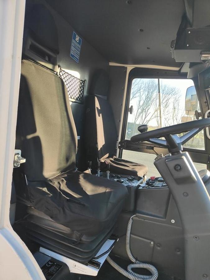 Refurbished REVISED ROAD SWEEPER DULEVO 3000 EU6