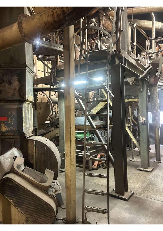 Used Complete dry petfood manufacturing plant