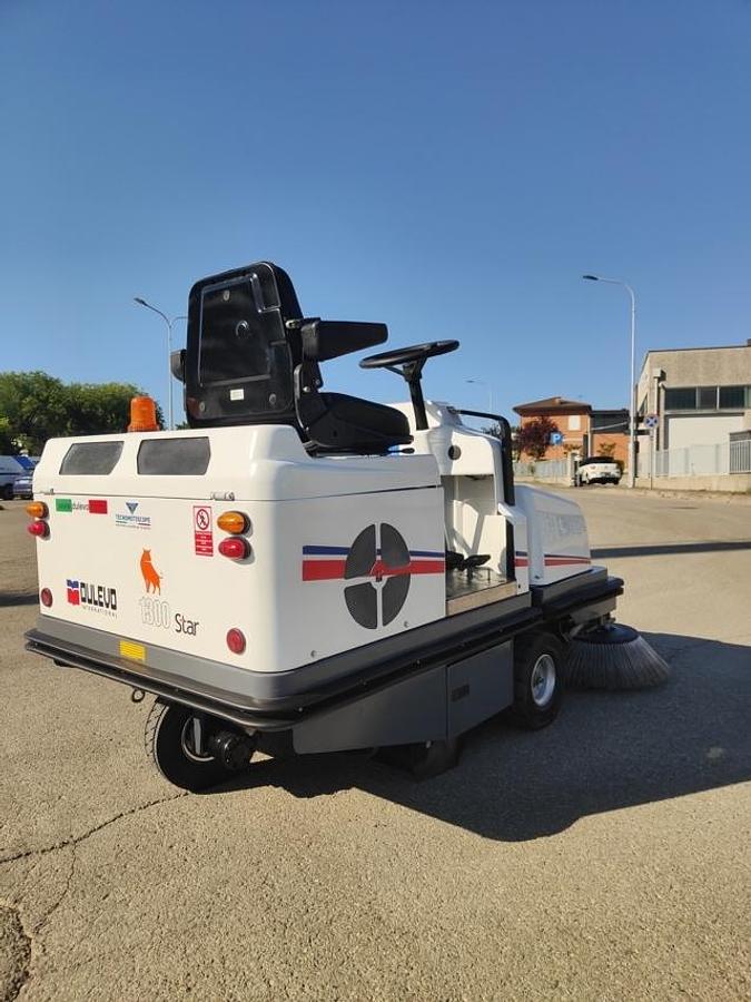 Refurbished 2016 INDUSTRIAL FLOOR SCRUBBER DULEVO 1300 EH REVISED