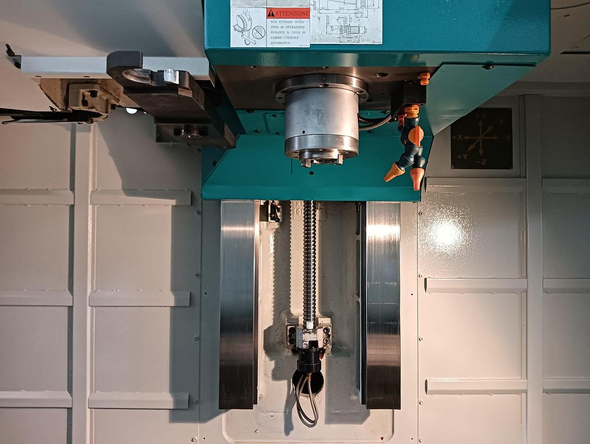 D'occasion Centre d'usinage KENT modèle KMV 10 EL 2006