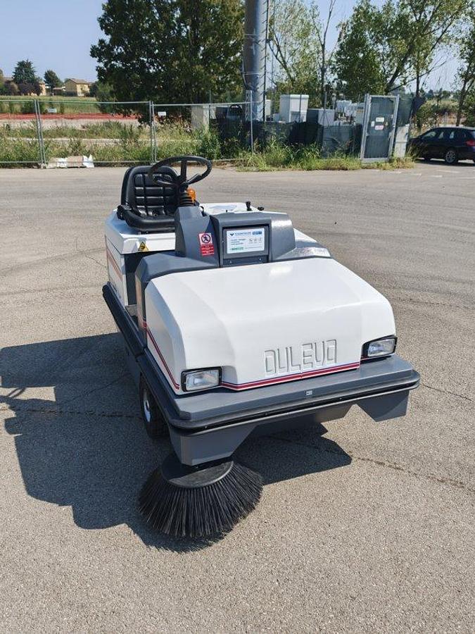 Refurbished REFURBISHED INDUSTRIAL SWEEPER DULEVO 90 DK