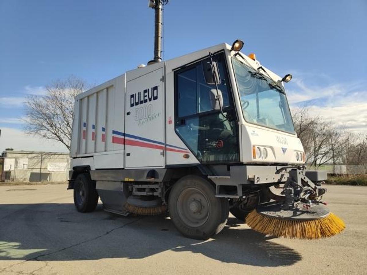 Refurbished REVIVED ROAD SWEEPER DULEVO 5000