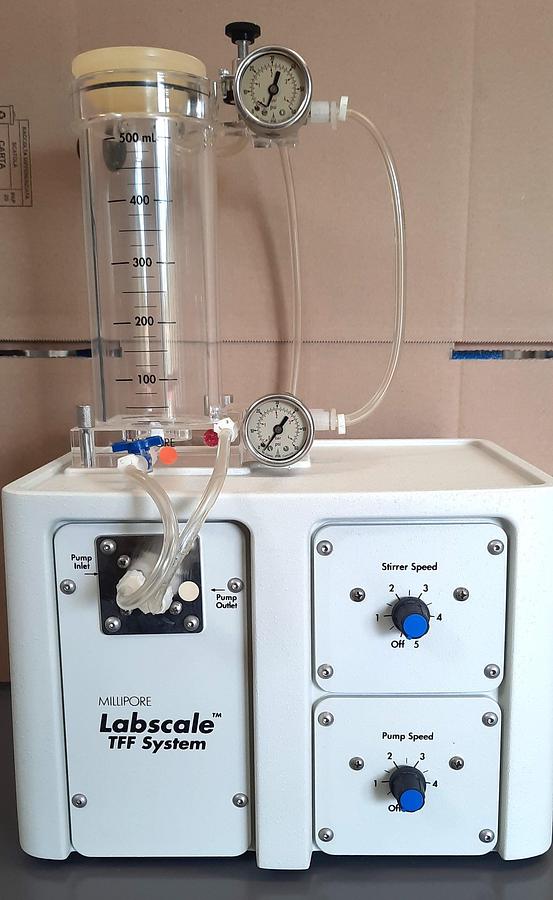 Used 1998 Millipore Labscale TFF System
