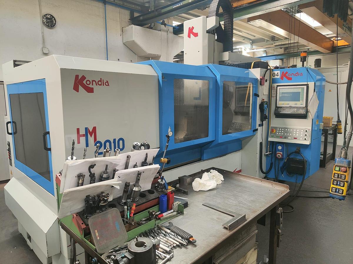Used 2001 VERTICAL PORTAL CENTER KONDIA model.HM2010