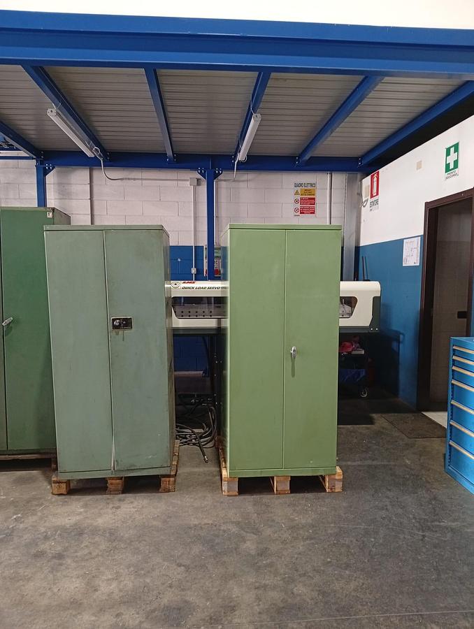 Used TOOL TOWERS/CABINETS
