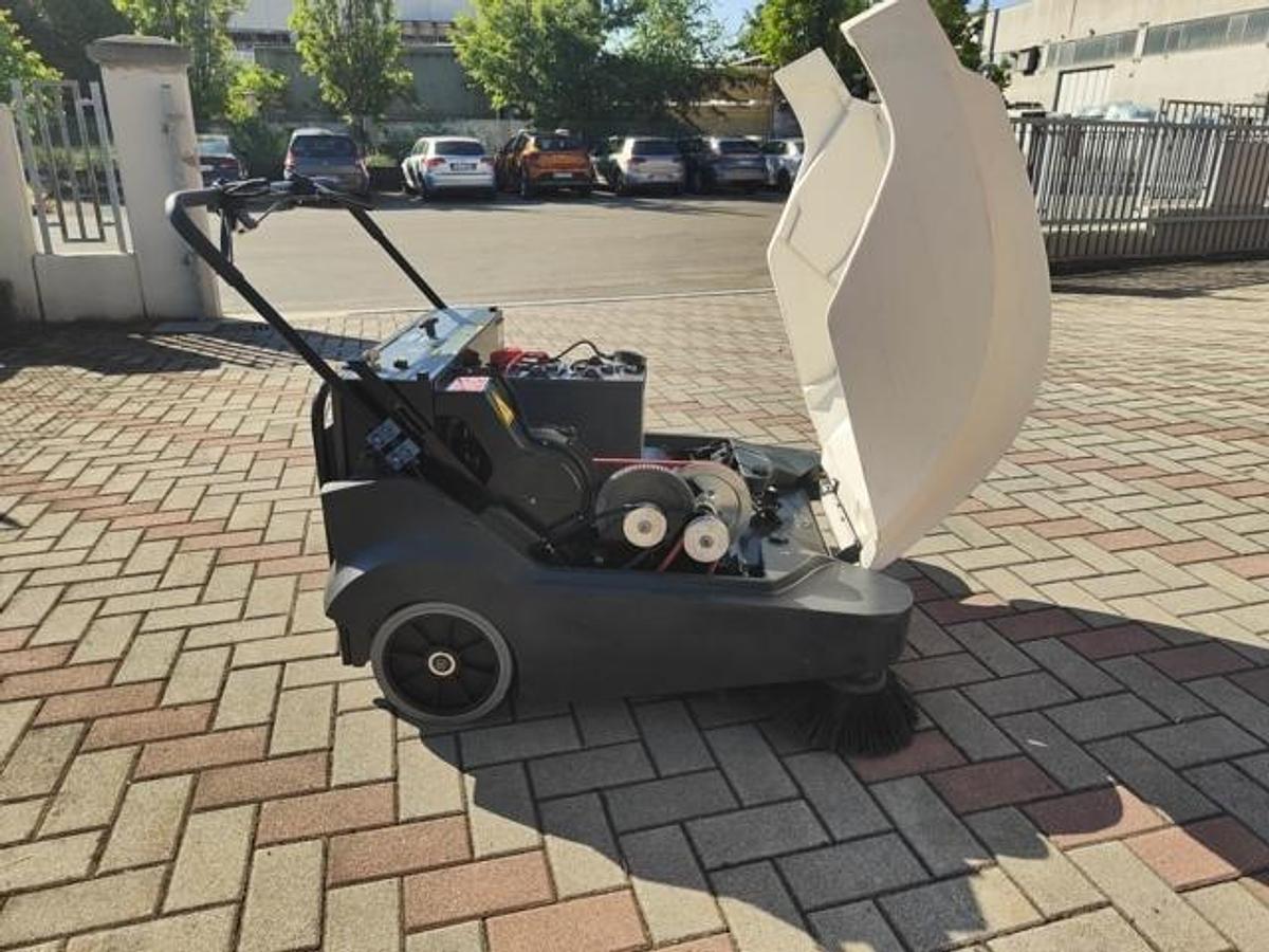 Refurbished 2017 DULEVO 74 WAVE SWEEPER REVISED