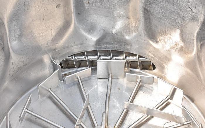 D'occasion USED 60 GALLON JACKETED TANK, STAINLESS STEEL, WITH MIXER & AUGER FEEDER