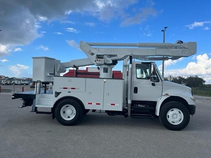 Used Versalift VST-5500SI 60ft Telescopic Bucket Boom on 2014 International 4300 SBA Reg Cab