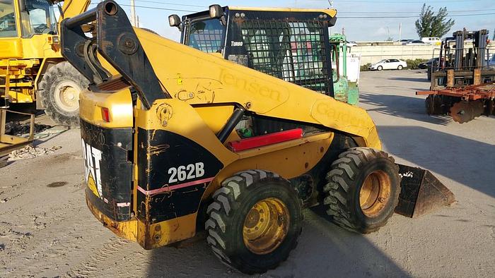 Used 2005 CATERPILLAR 262B