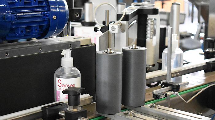 Línea de llenado, taponado y etiquetado para detergente - RTE2U