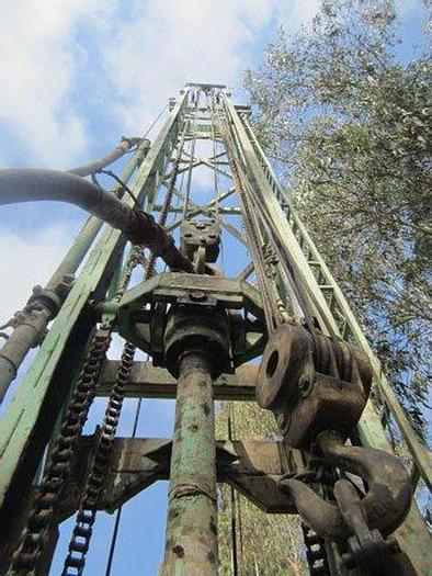 Used 1982 Chicago Pneumatic RT1800 drill rig