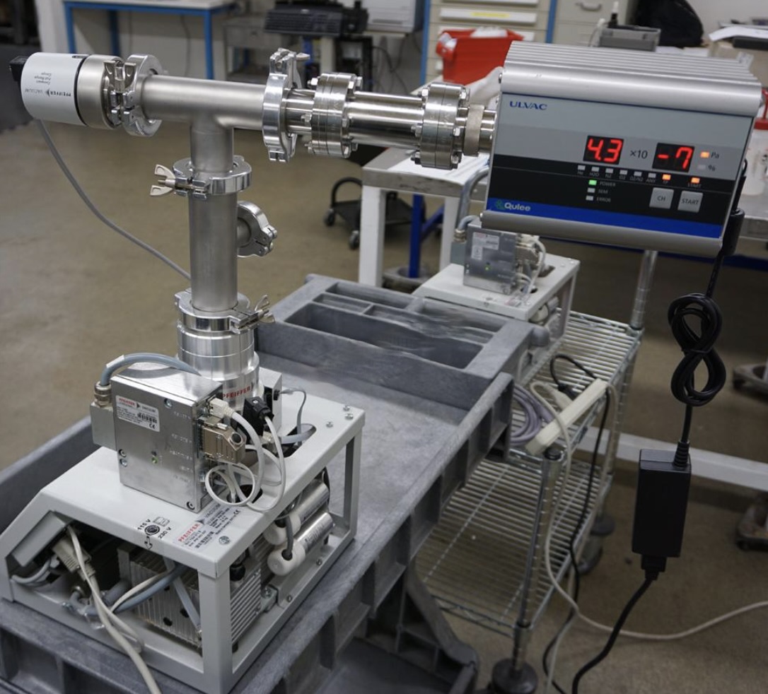 Used ULVAC Qulee Residual Gas Analyzer CGM-051 Range 0-50amu