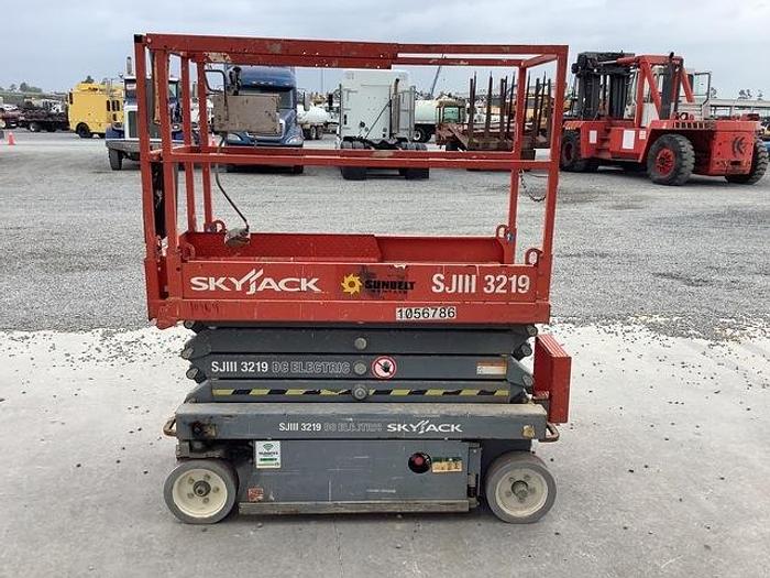 Used 2013 SKYJACK SJ3219 DC SCISSOR LIFT