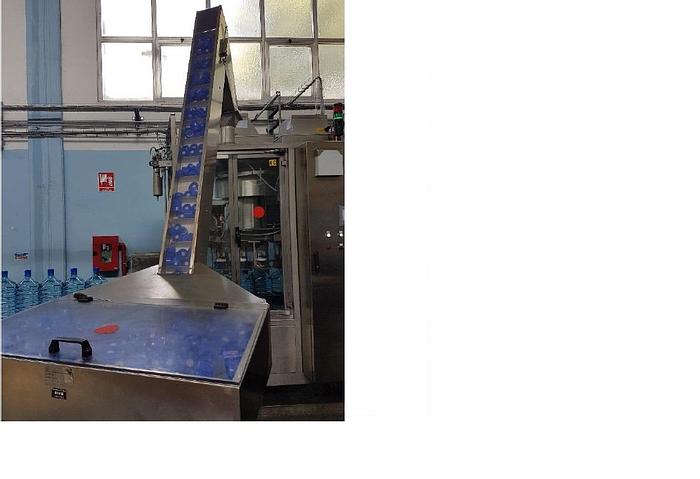 Usato MACCHINA RIEMPIMENTO MONOBLOCCO MARCA "BARDI VITTORIA 5G RL3 - TP1