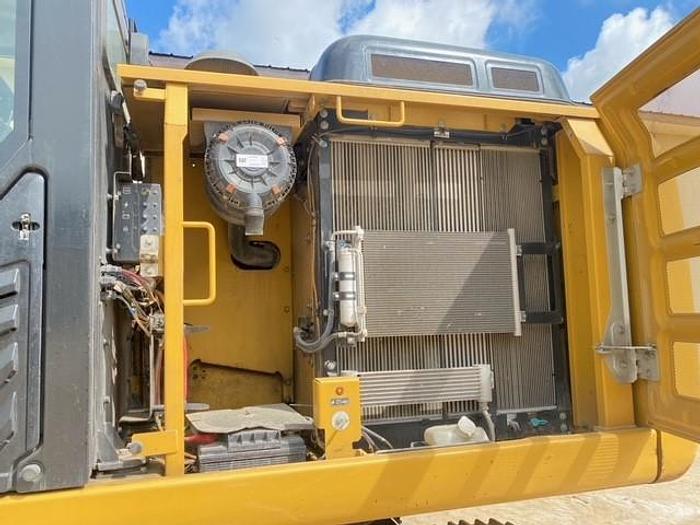 Used 2016 CAT  320FL/ with Progressive Hyd Thumb