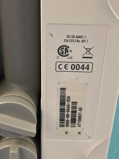 Gebraucht Datascope Accutorr Plus Patientenmonitor auf Trolley mit Blutdruckmanschette und SpO2 Fingersensor