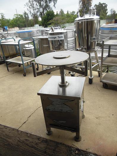 Used Table, Accumulation, 20", S/st, 1/4 HP, #C742337