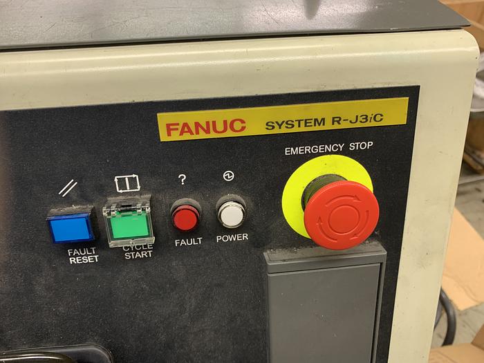Used FANUC M16iB/10L WITH RJ3iC (R30iA) CONTROLLER