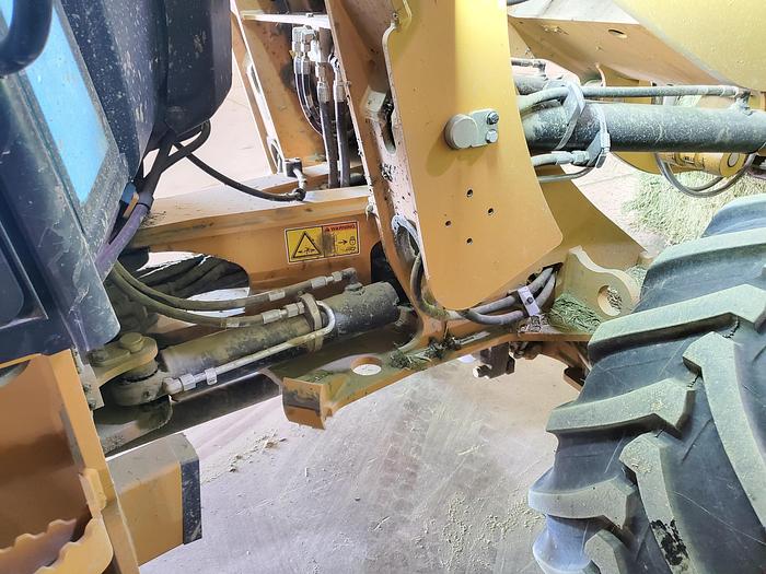 Used 2020 Caterpillar 908M Wheel Loader