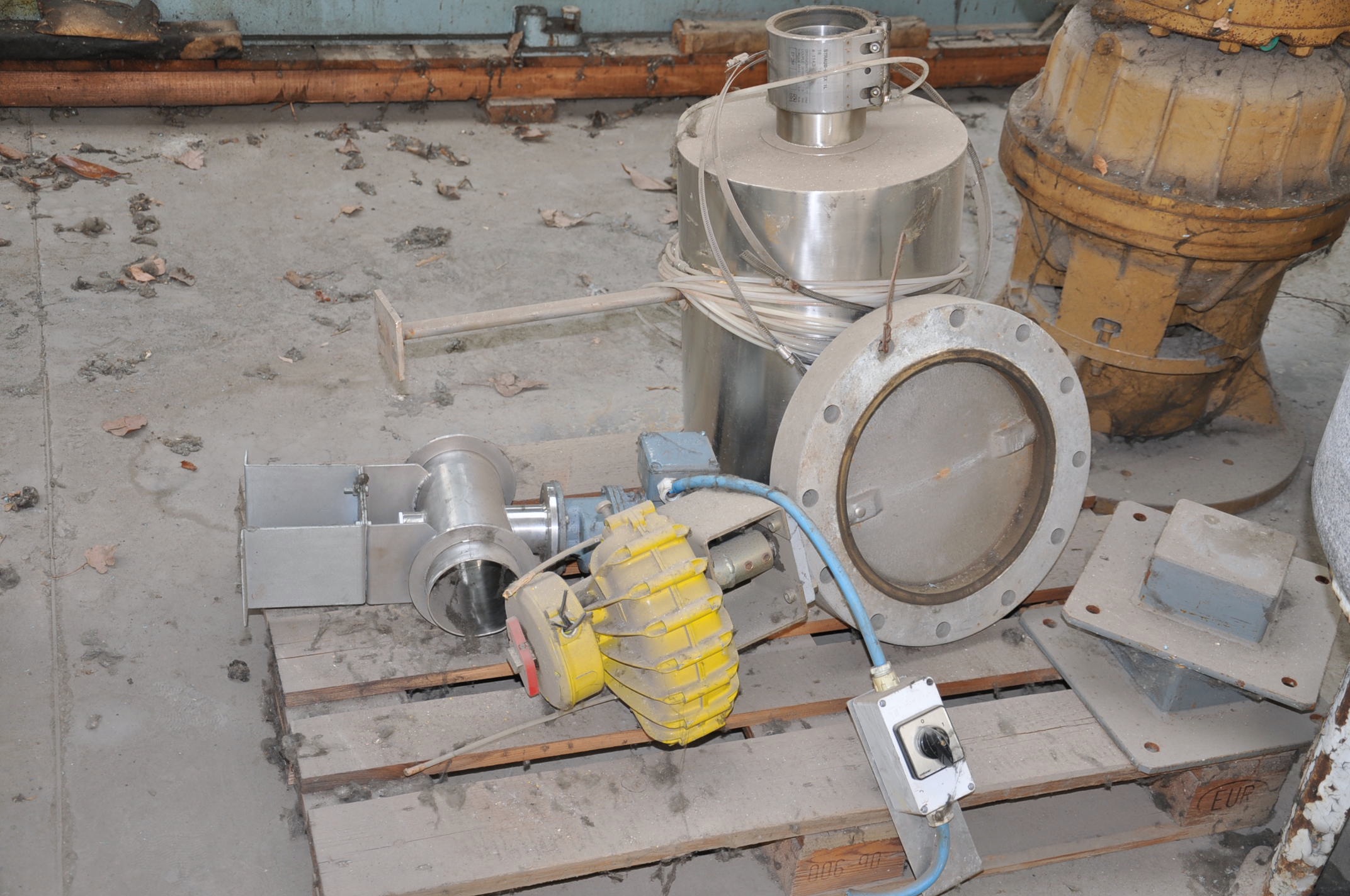 Usato Essiccatore a letto fluido HUTTLIN HSP 1000, 400 kg