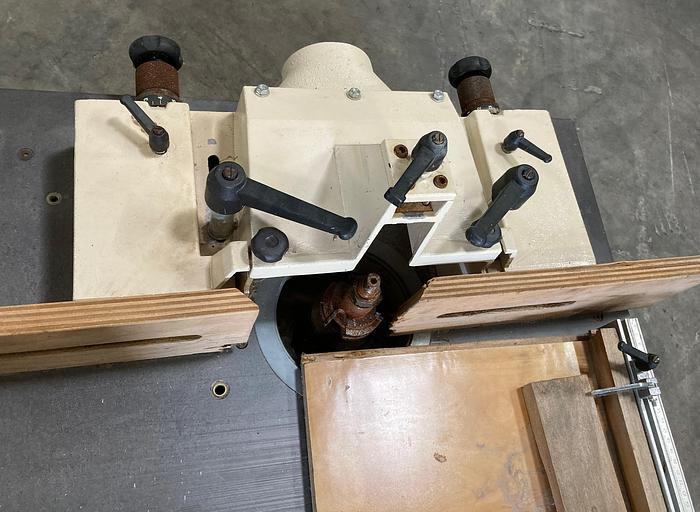 Used DELTA 43-450 SINGLE-SPINDLE SHAPER WITH SLIDING TABLE