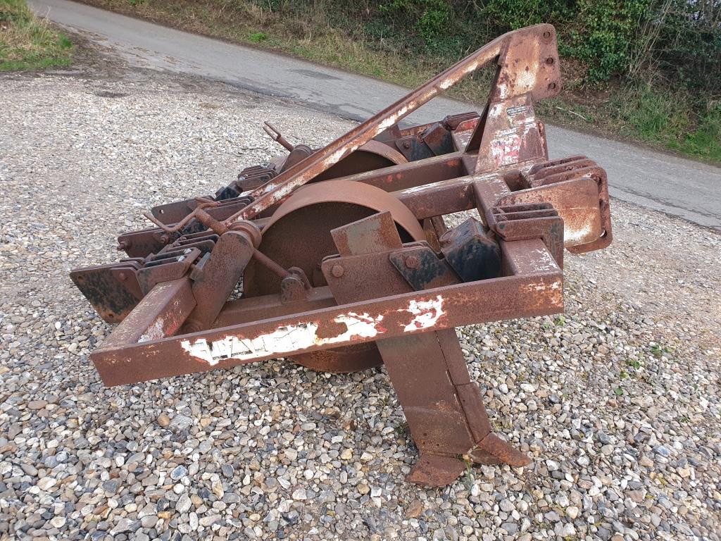 Used Taylor-Gent Twin Leg Flat-Lift Subsoiler
