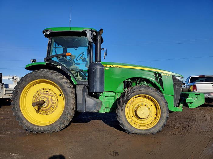 Used 2014 John Deere 8260R Tractor w/ IVT + ILS