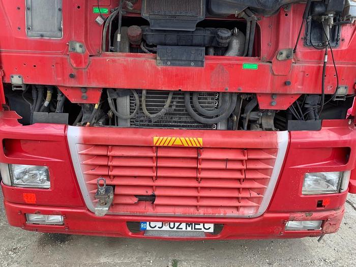 Used 2002 DAF 95.480 XF 6x2 EURO 3 MANUAL 10 TYRES