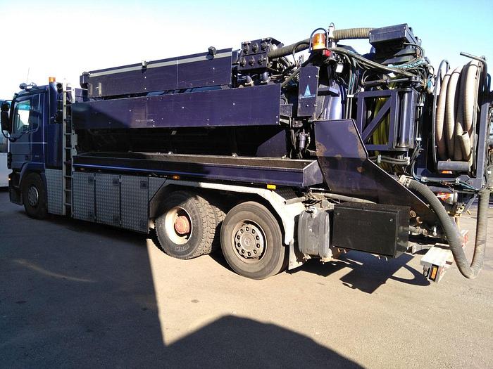 Gebruikt 2005 Mercedes Benz ACTROS 2544L 6x2