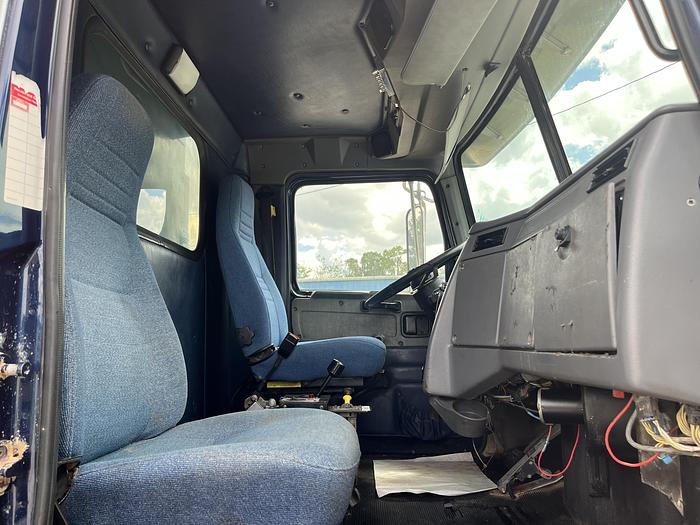 Used 2004 Western Star 4900 Tri-Axle Dump Truck #5618