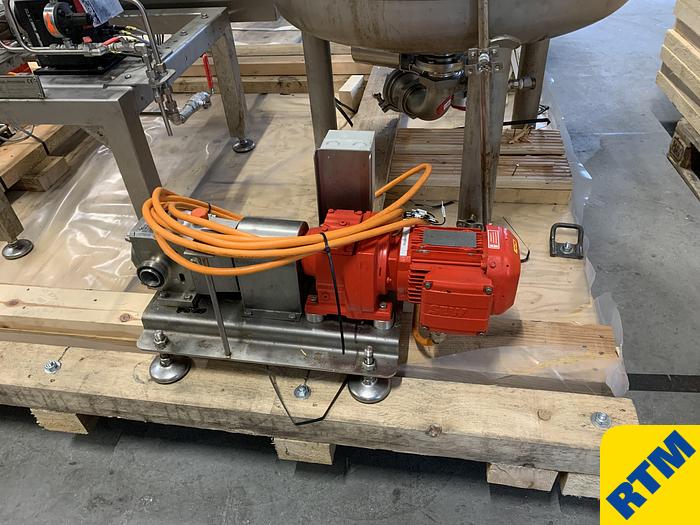 Used UNIVERSAL BATCH CANDY COOKER