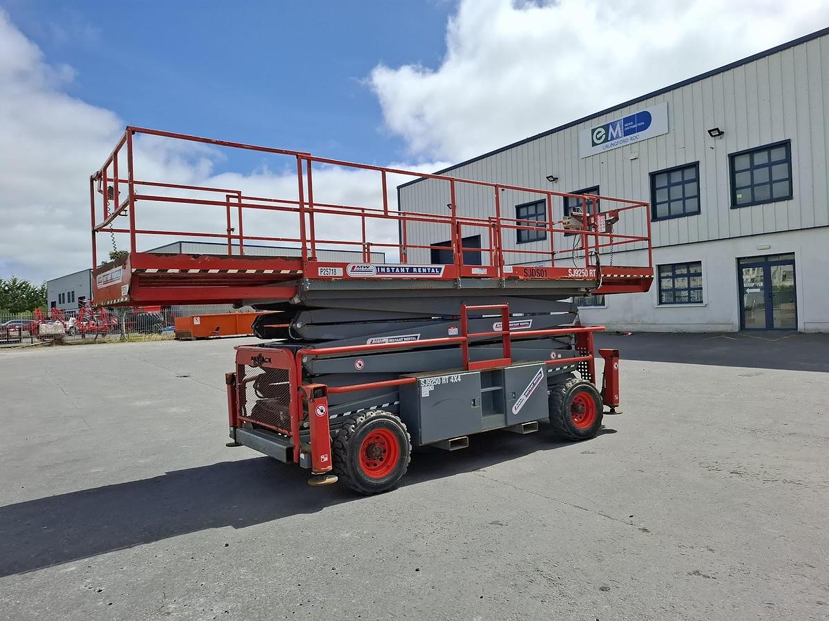 Used Skyjack SJ9250RT