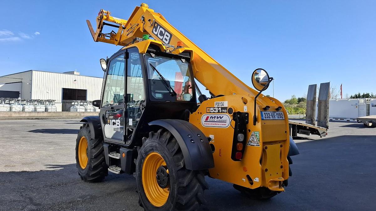 2023 JCB 531-70