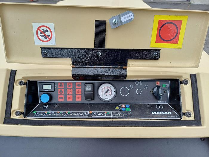 Doosan 7/55 Compressor.