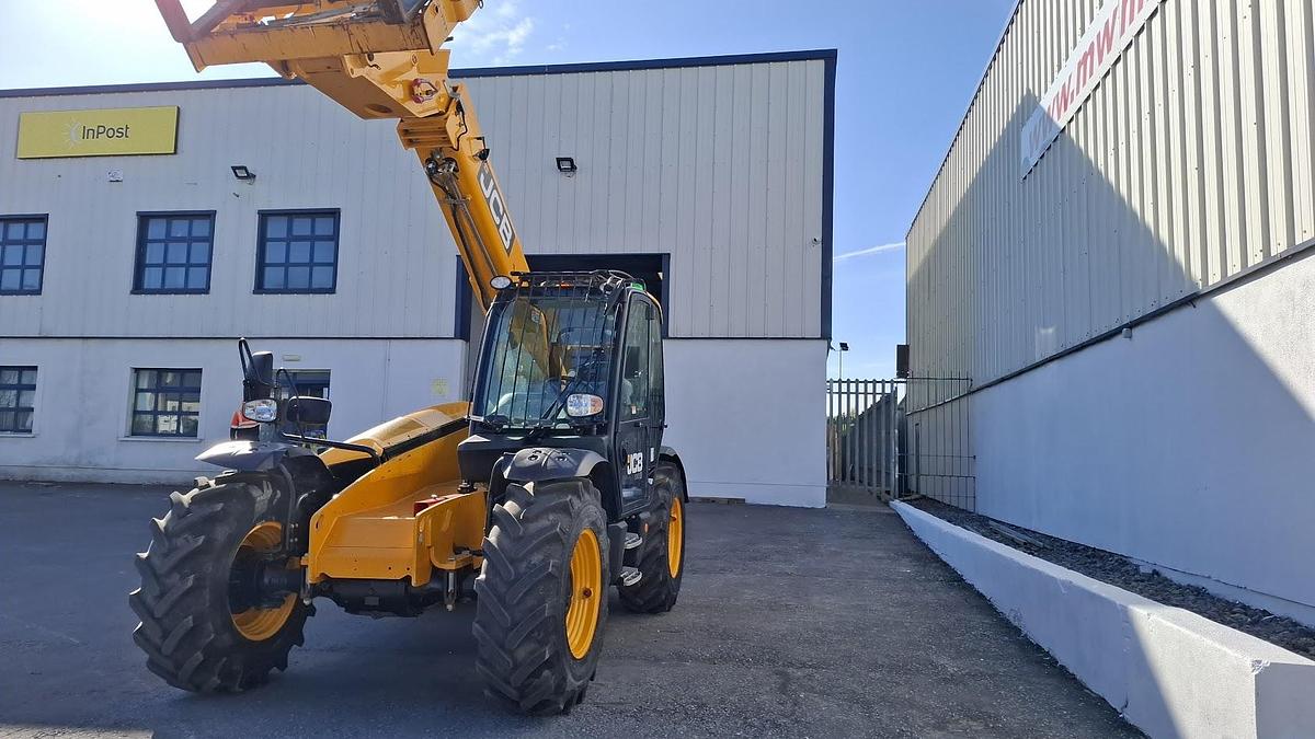 2023 JCB 531-70