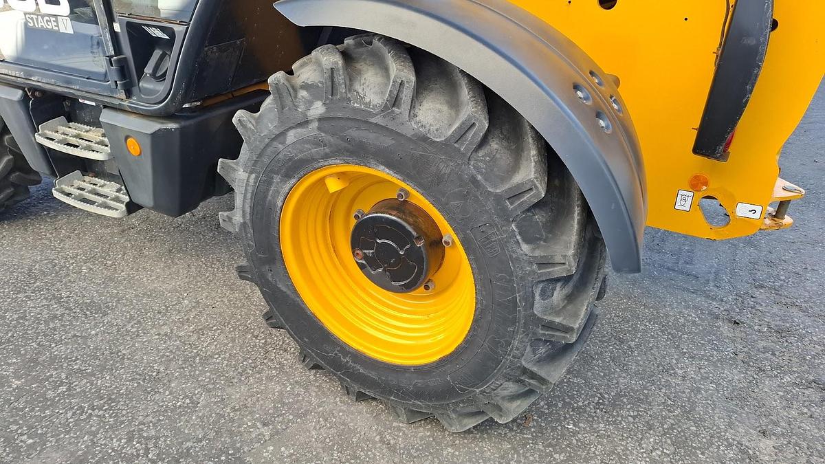 Used JCB 535-95