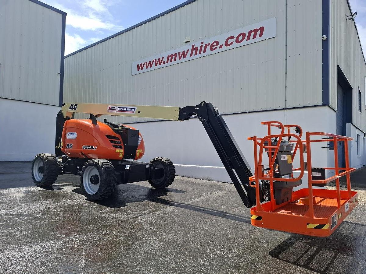 JLG 600AJ