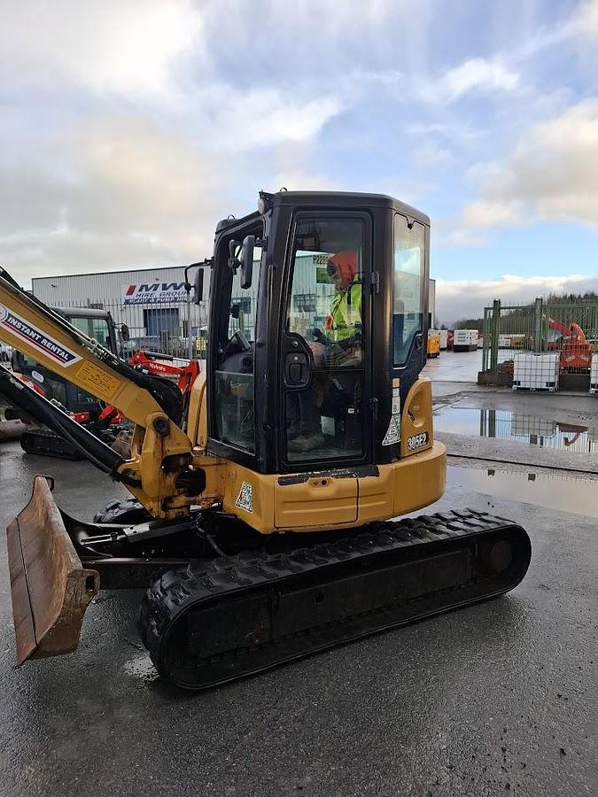 Used CAT 305E2