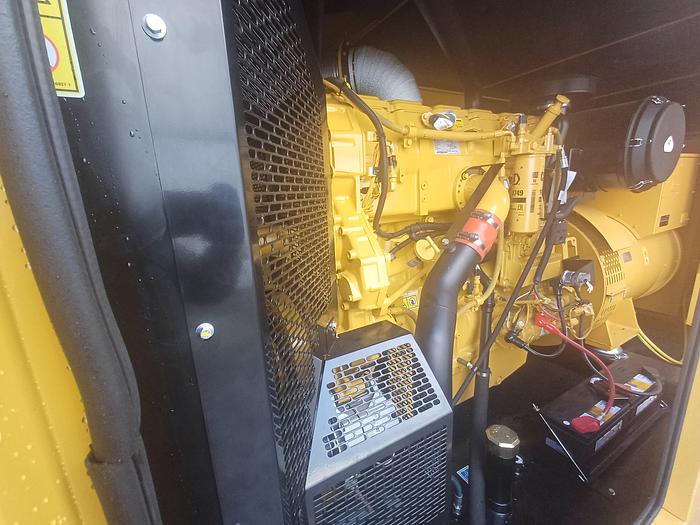 CAT 715 KVA Silent Generator