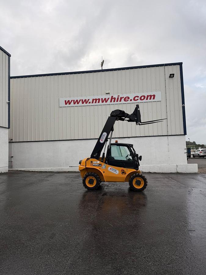 Used JCB 520-40