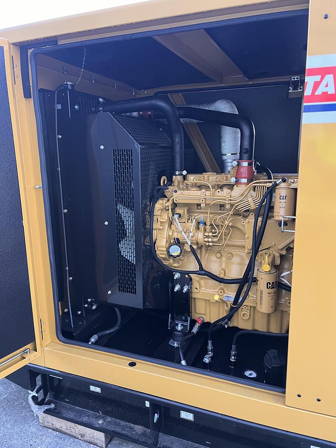 2025 CAT CAT DE220E0