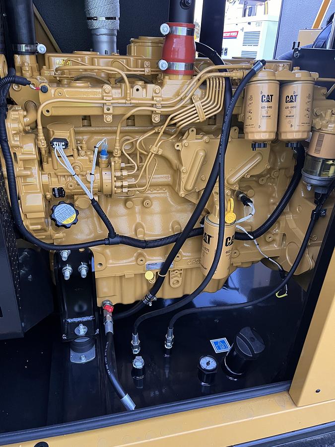 2025 CAT CAT DE220E0