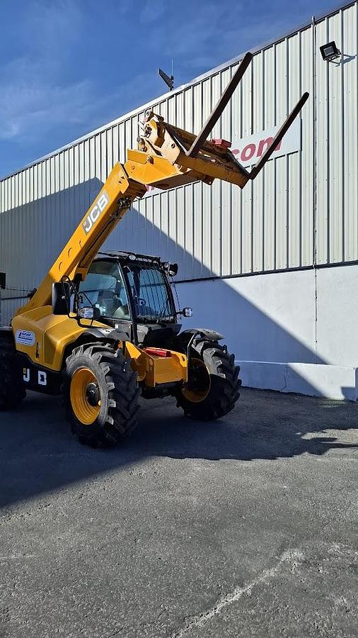2023 JCB 531-70