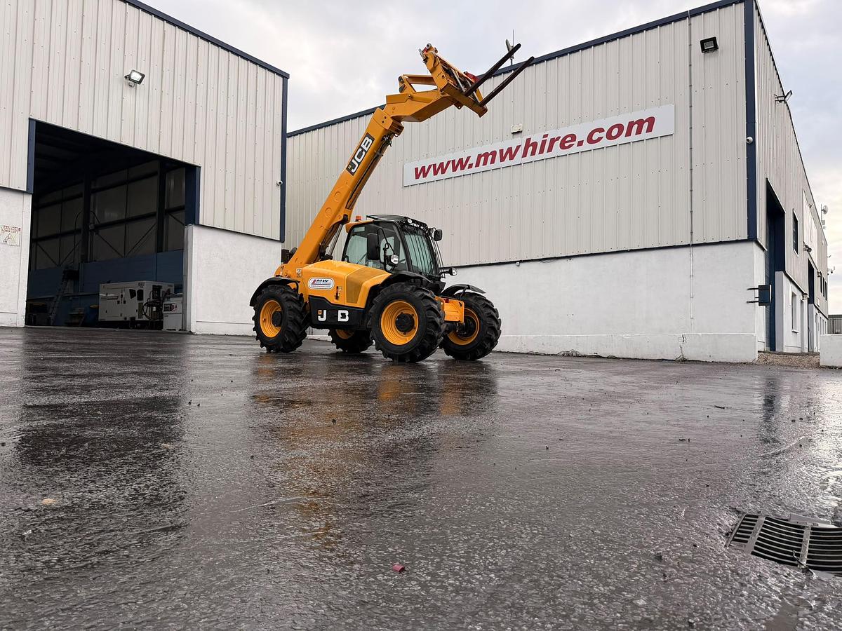 Used 2023 JCB 531-70