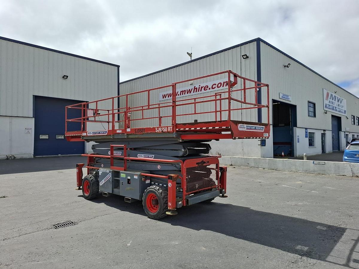 Used Skyjack SJ9250RT