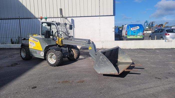 Used Wacker Neuson TH412 Telehandler. 2021