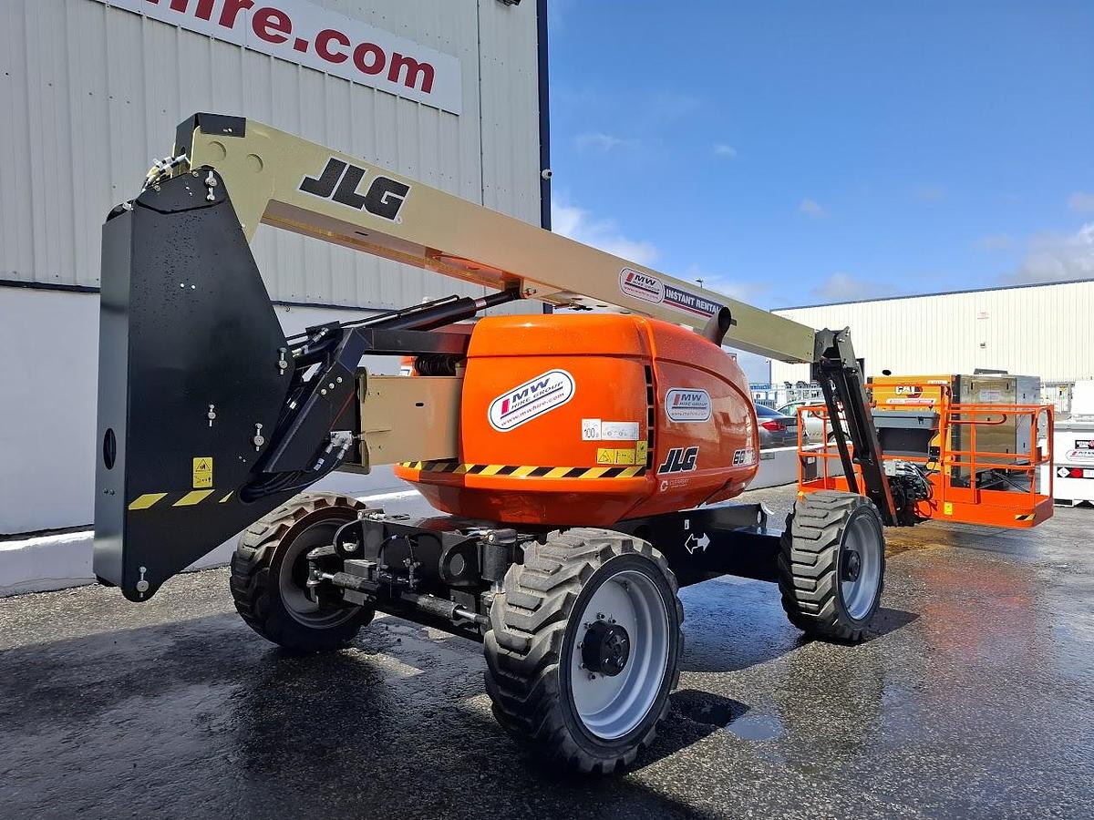 JLG 600AJ